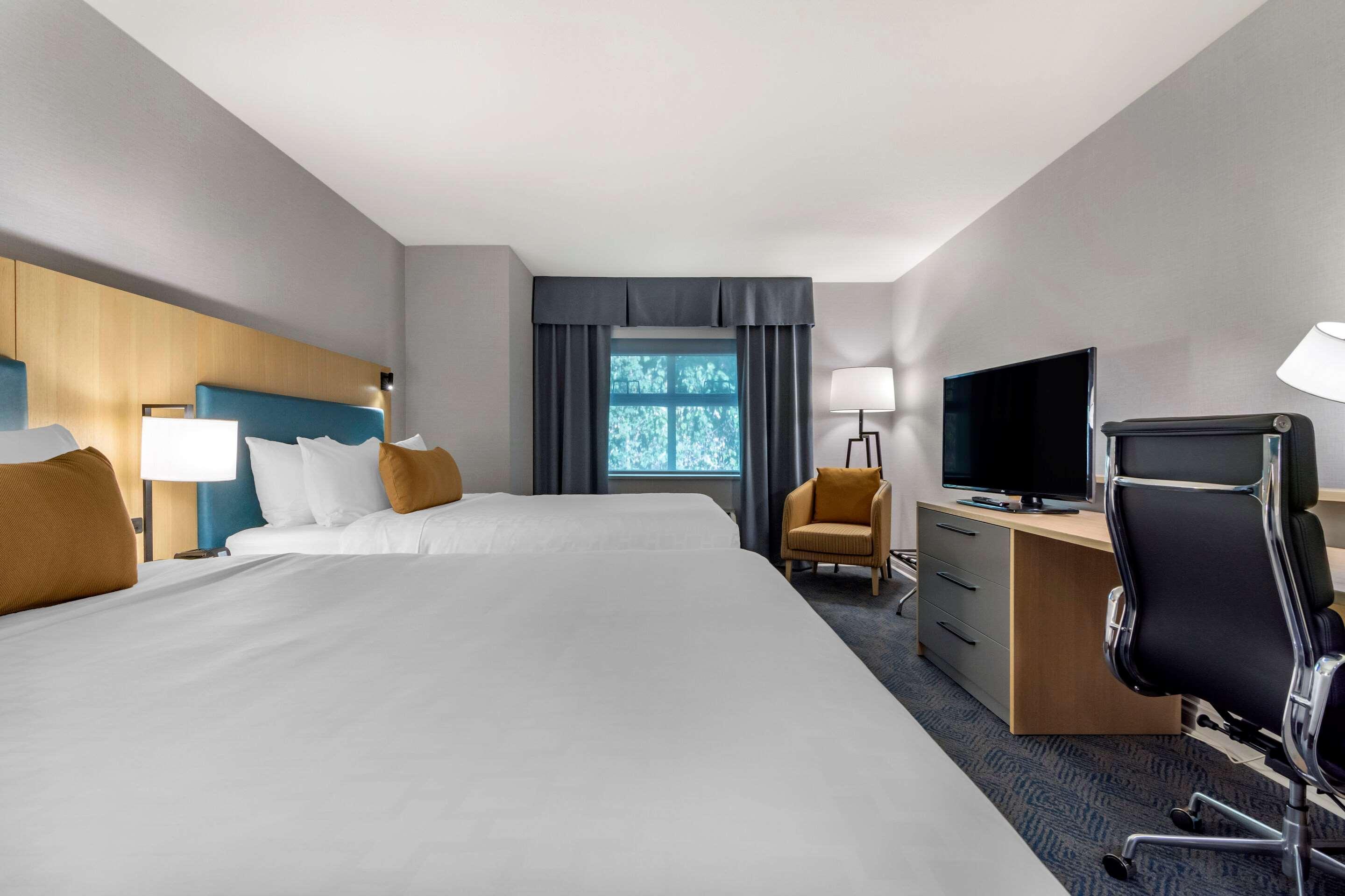 ควอลิตี้ โฮเต็ล แอนด์ คอนเฟอเรนซ์ เซ็นเตอร์ แอบบอตส์ฟอร์ด Hotel อับบอทส์ฟอร์ด ภายนอก รูปภาพ
