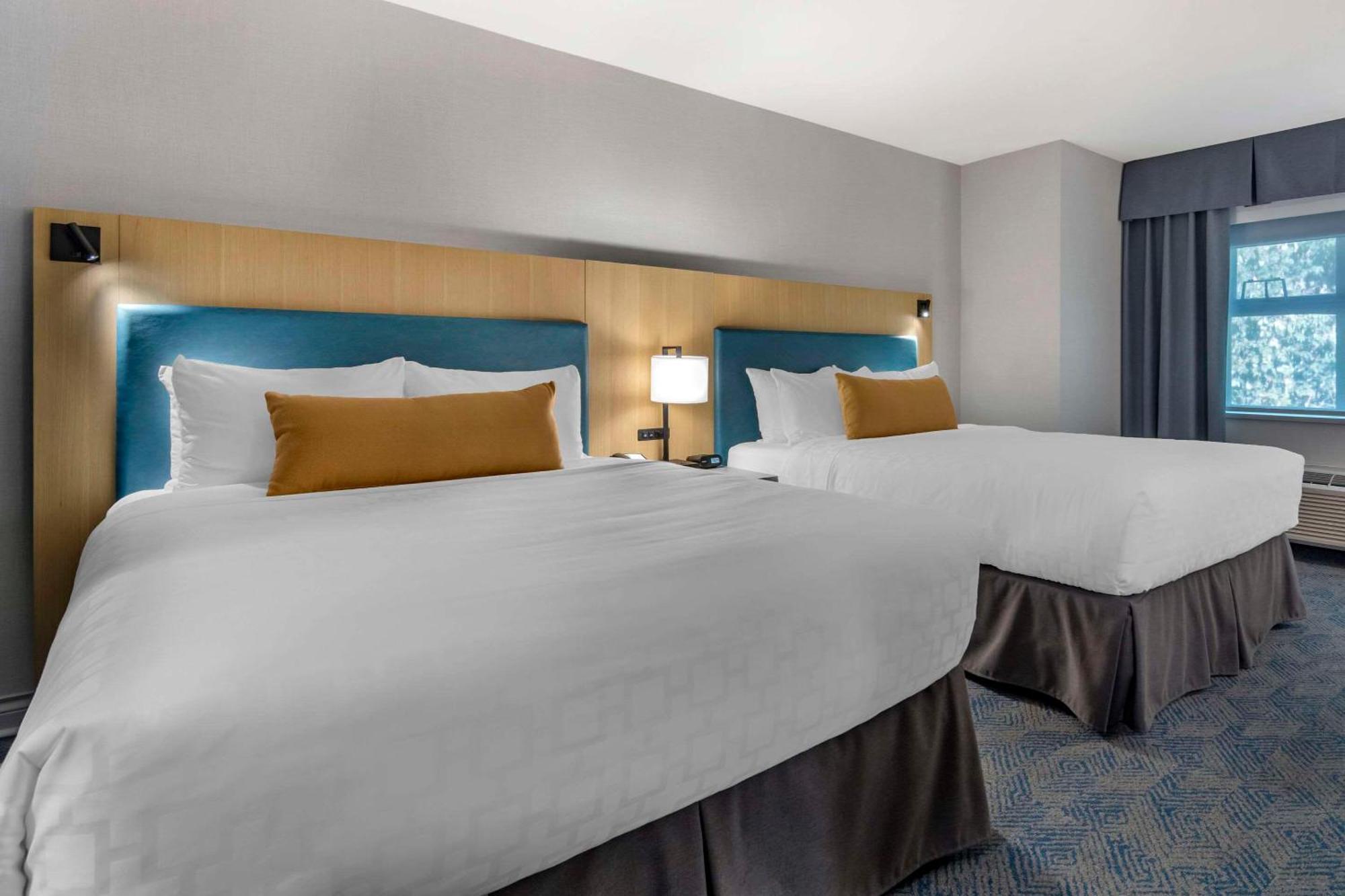 ควอลิตี้ โฮเต็ล แอนด์ คอนเฟอเรนซ์ เซ็นเตอร์ แอบบอตส์ฟอร์ด Hotel อับบอทส์ฟอร์ด ภายนอก รูปภาพ