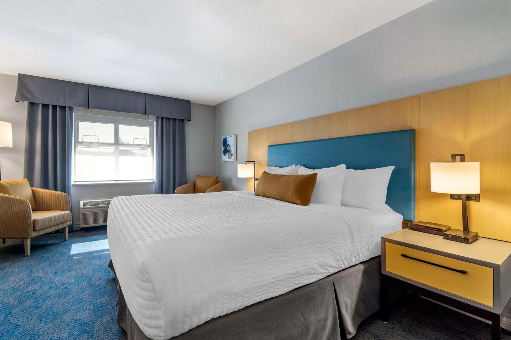 ควอลิตี้ โฮเต็ล แอนด์ คอนเฟอเรนซ์ เซ็นเตอร์ แอบบอตส์ฟอร์ด Hotel อับบอทส์ฟอร์ด ภายนอก รูปภาพ